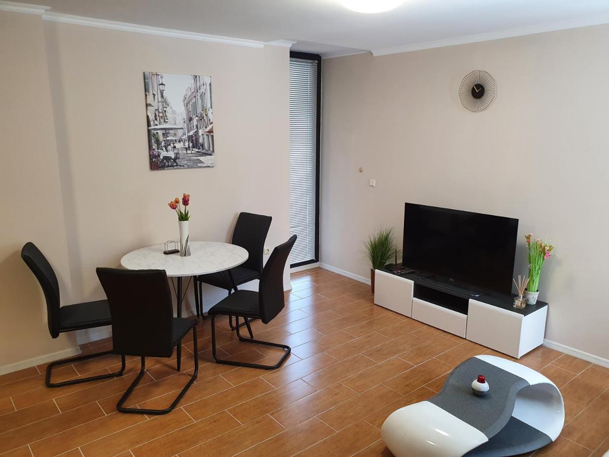 Апартамент За Гости ,,1В-15" Амара Бутик"" Ravda Exterior foto