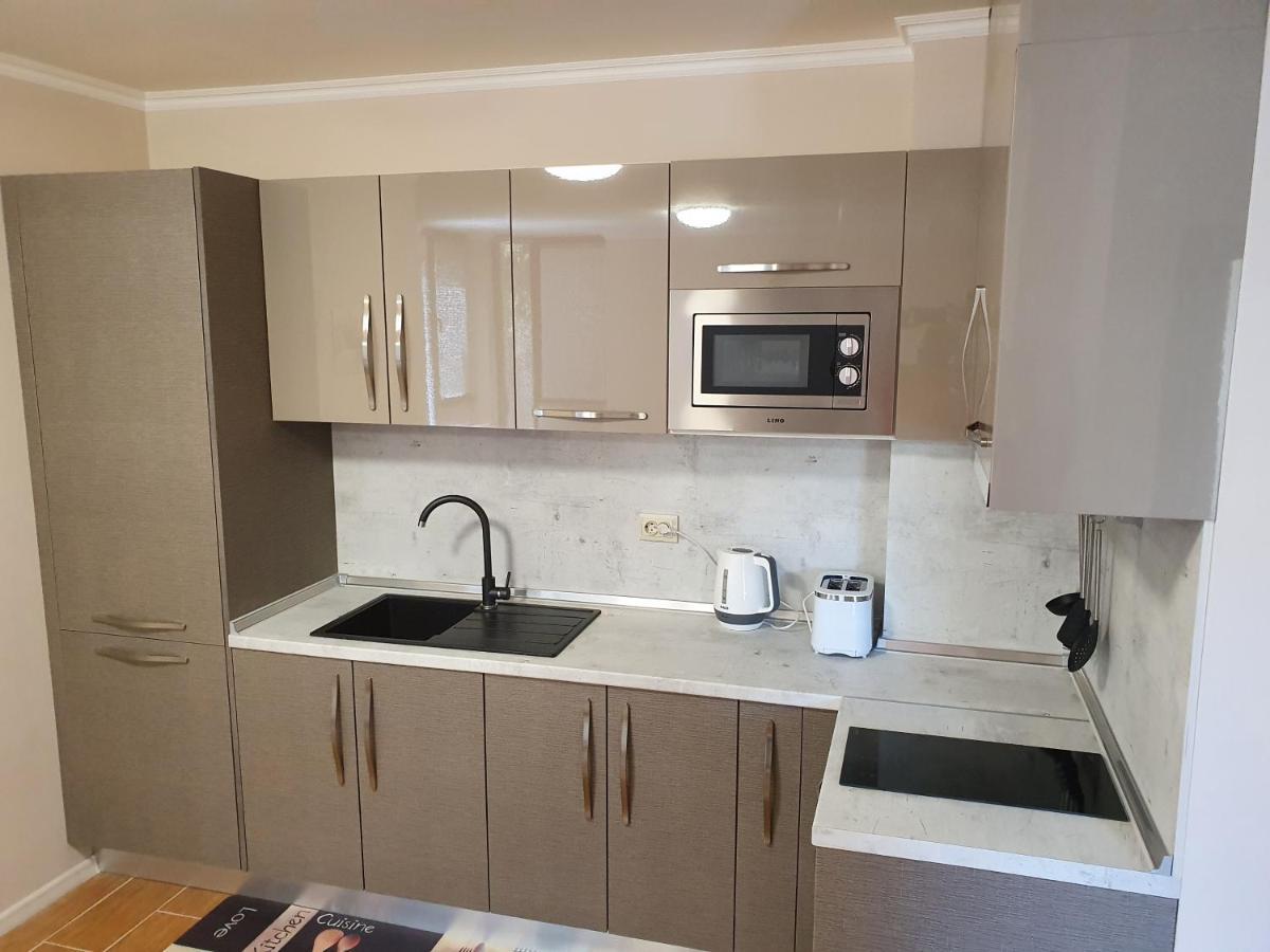 Апартамент За Гости ,,1В-15" Амара Бутик"" Ravda Exterior foto