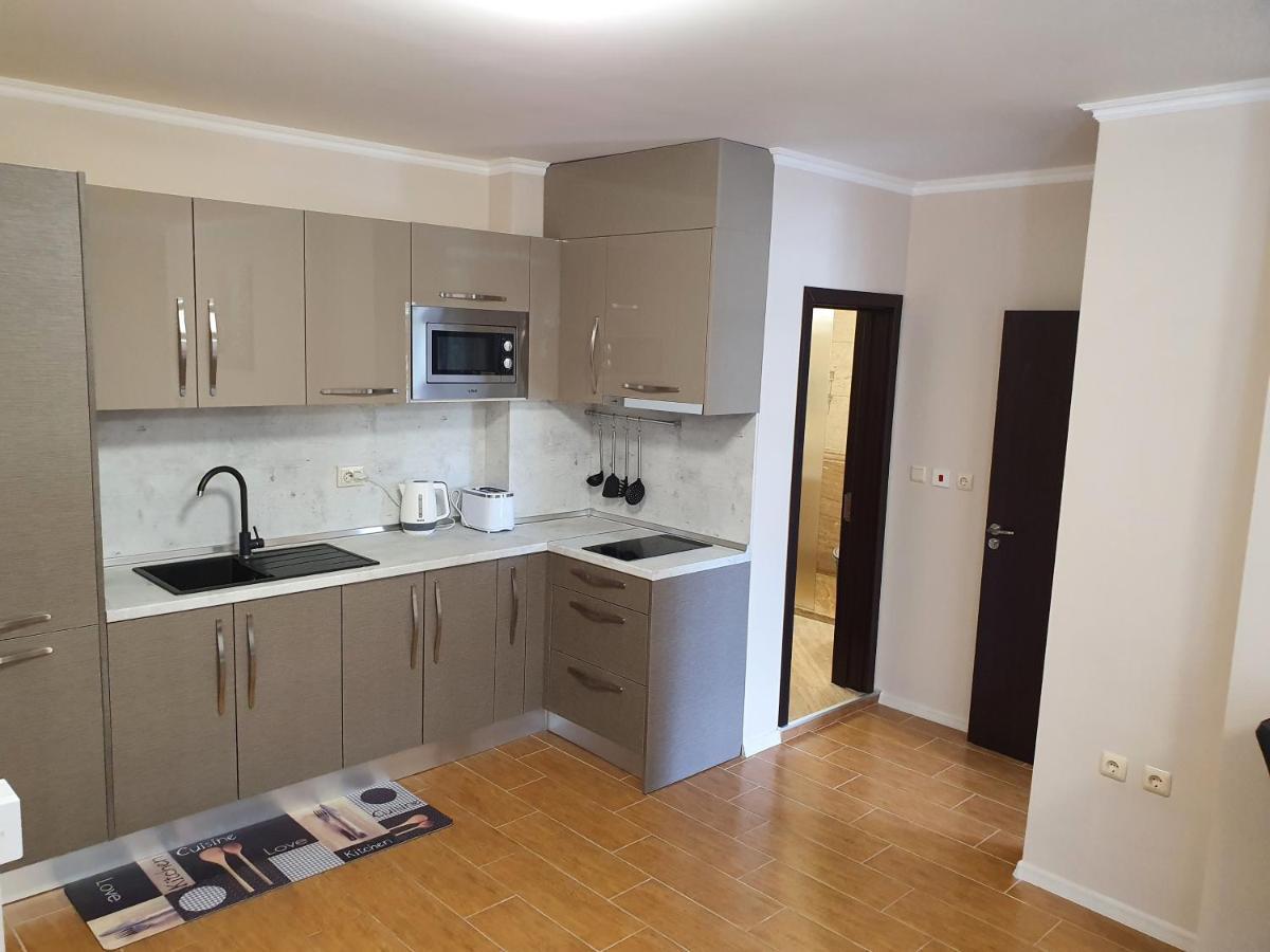 Апартамент За Гости ,,1В-15" Амара Бутик"" Ravda Exterior foto